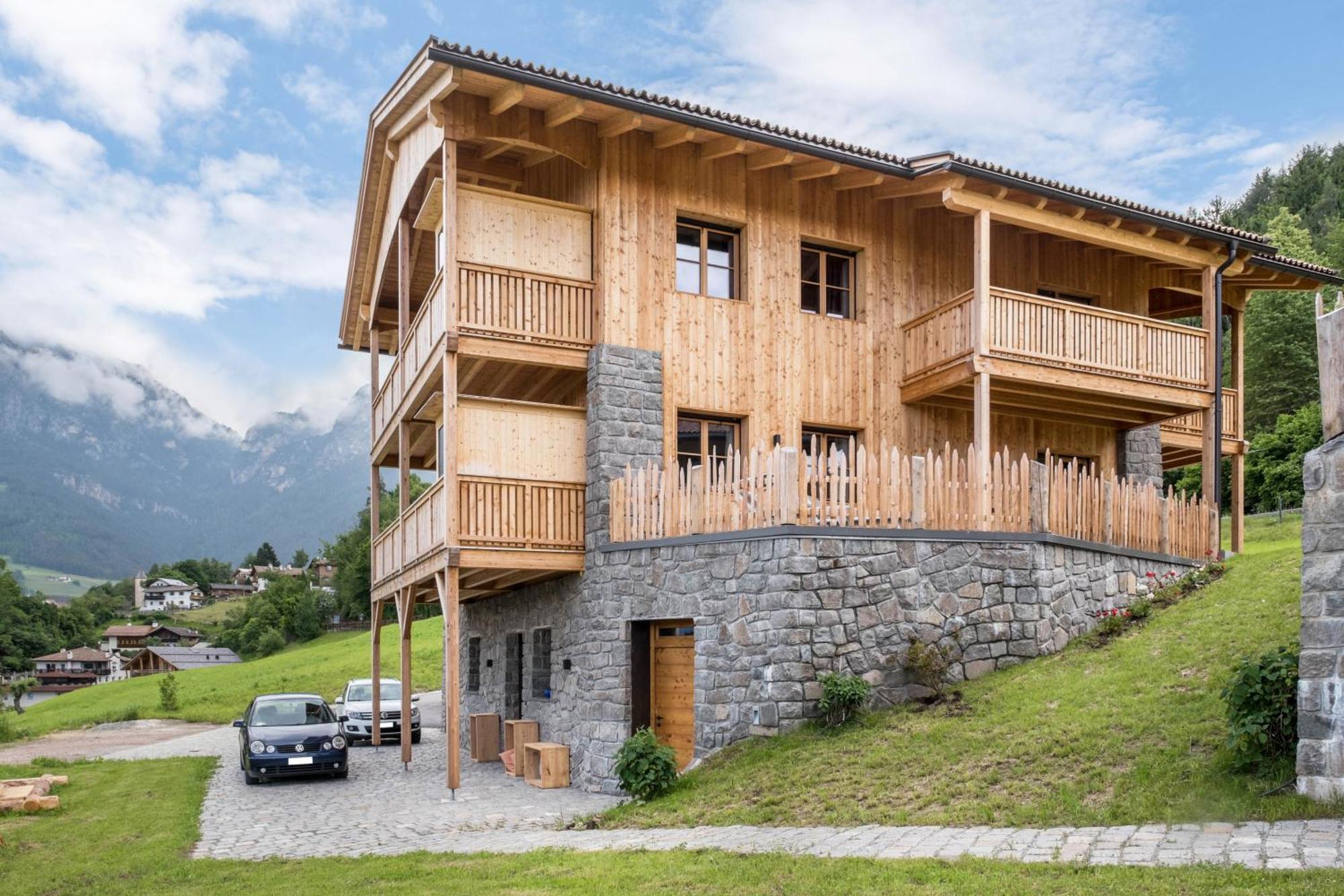 Haensel Und Gretel Schlosshof Umes ภายนอก รูปภาพ